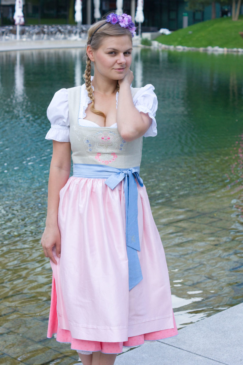 yellowgirl_dirndl_outfit_9