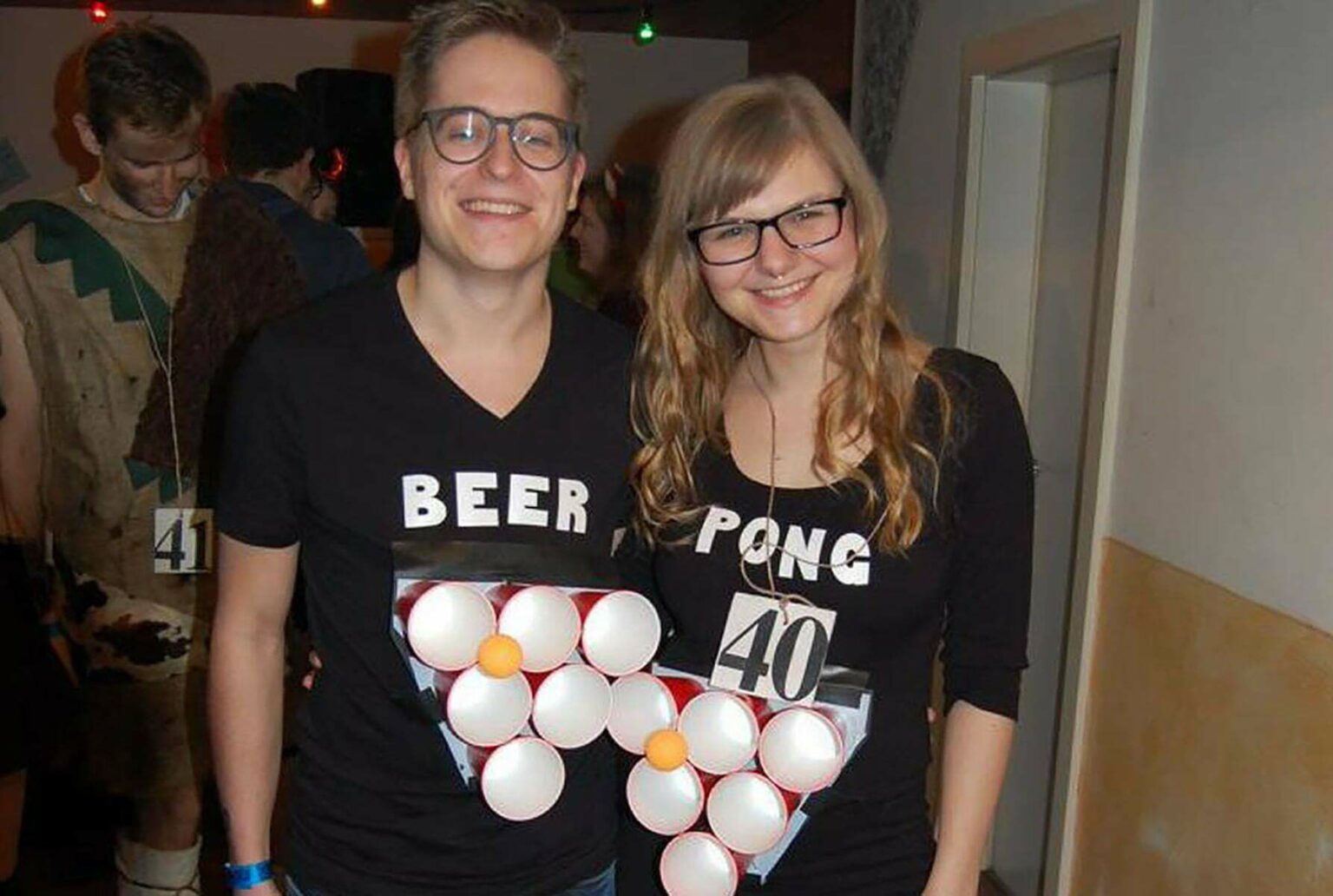 DIY Couple Beer Pong Costume Der DIY Lifestyle Blog