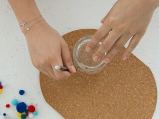 DIY Pom Pom Untersetzer
