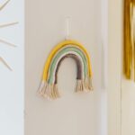DIY Wanddeko: Regenbogen aus Makramee Kordel & Wolle